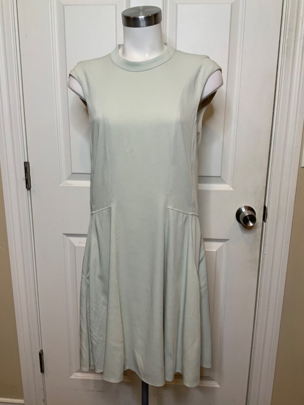 Theyskens' Theory Light Gray Silk Sleeveless Mini Dress, Size 2 | 36